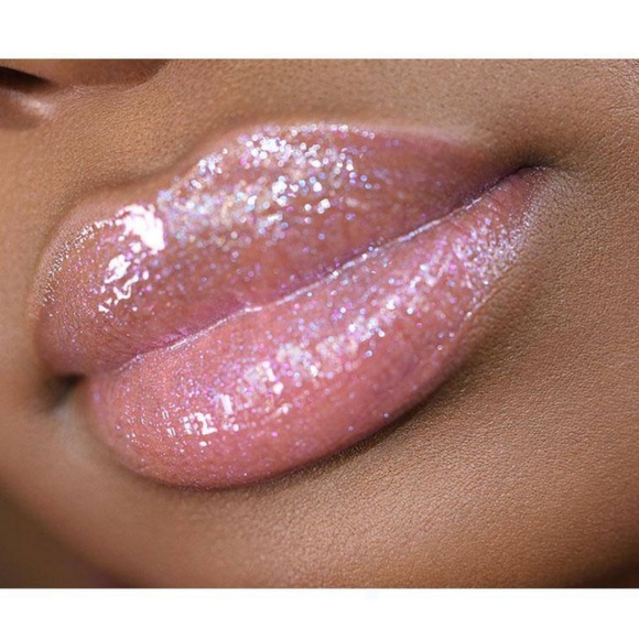 🌟LE🌟MAC x Cinderella Collection Lipglass in Glass Slipper - Picture 4 of 14